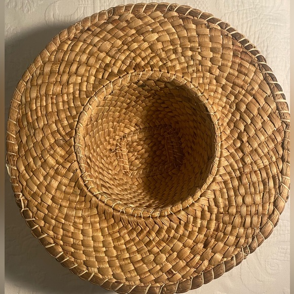 Authentic bora Palm hat. Made by the Warao indigenous from Venezuela.001# - Picture 4 of 7